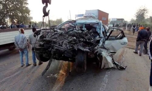 दर्दनाक हादसा: ट्रैक्टर-ट्रॉली में घुसी फॉर्च्यूनर, 5 युवकों की मौत, शवों को निकालने के लिए कटर से काटी गई कार!