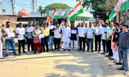 *मनरेगा योजना में परिवर्तन कर ग्रामीणों का रोजगार छीन रही केंद्र सरकार – लक्ष्मीनाथ साहू*