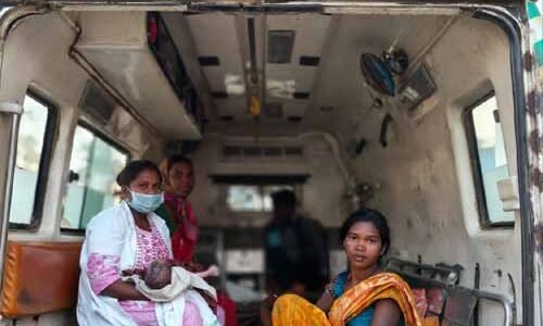 डायल 108 संजीवनी एक्सप्रेस बनी जशपुर जिले की जीवन रेखा, वर्ष 2025 में 10,114 मरीजों को मिली आपातकालीन सेवा